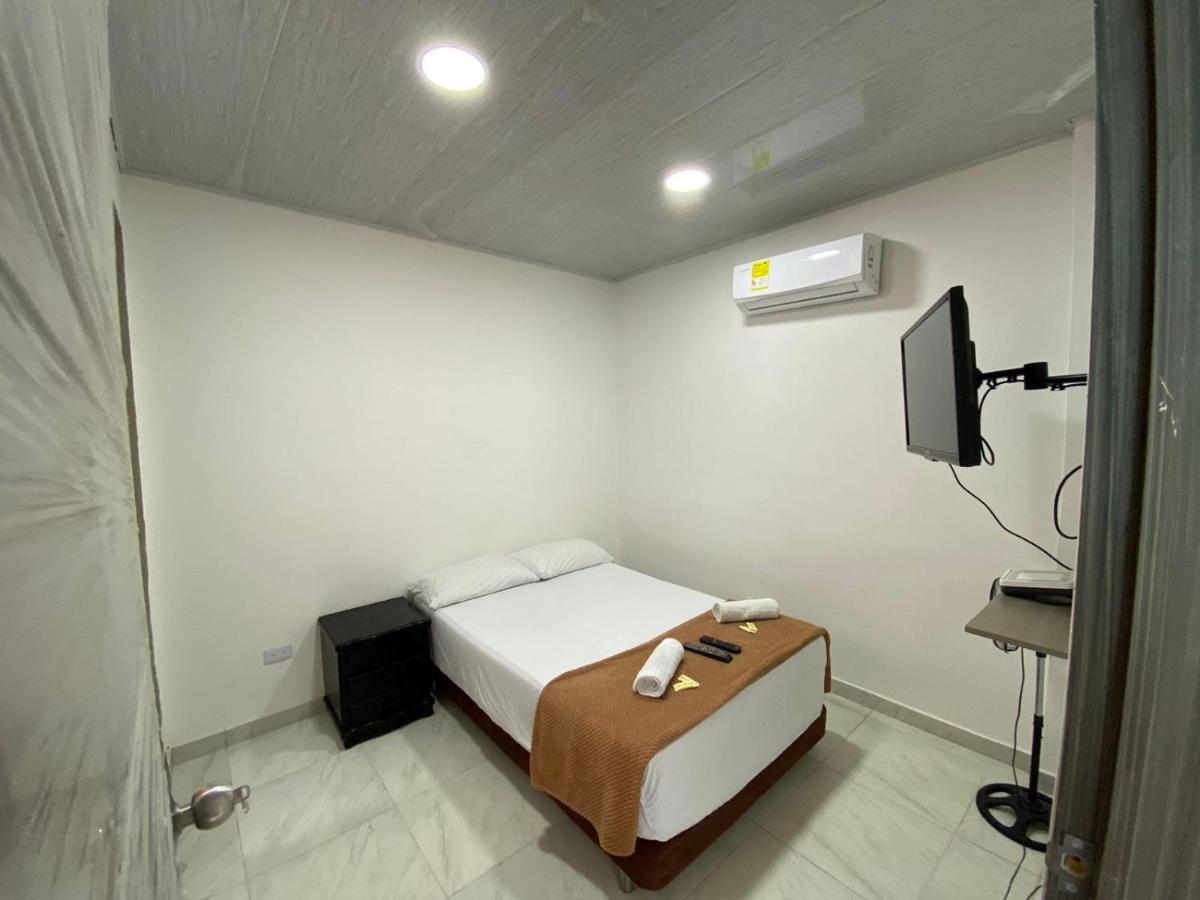 Petronio'S Hostel Cali Esterno foto