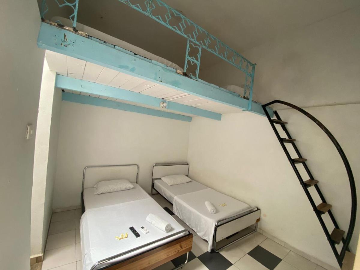 Petronio'S Hostel Cali Esterno foto